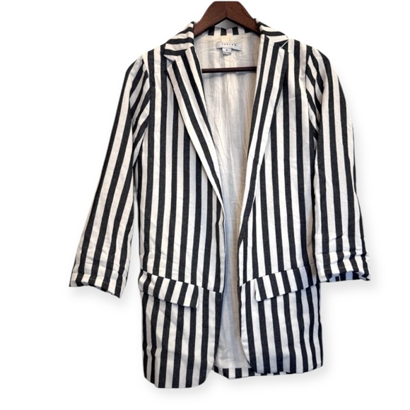 Black and White Striped Blazer - Picture 1 of 12